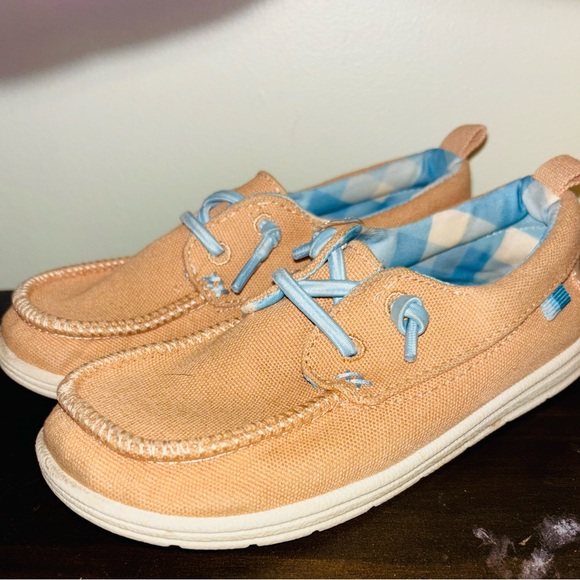 Kids Tan Boat Shoes with Blue Accents - Picture 2 of 6